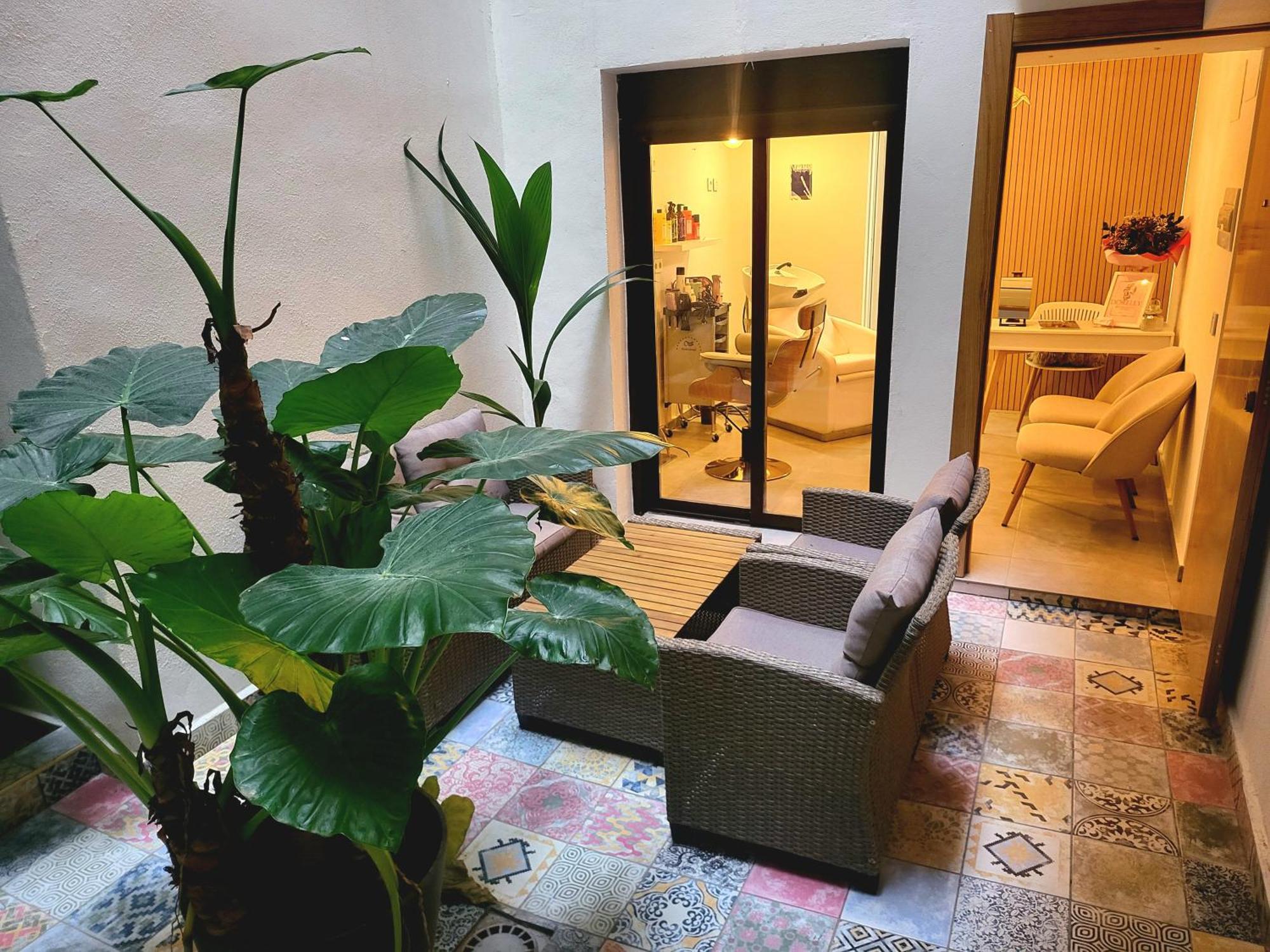 Old Town Apartment *